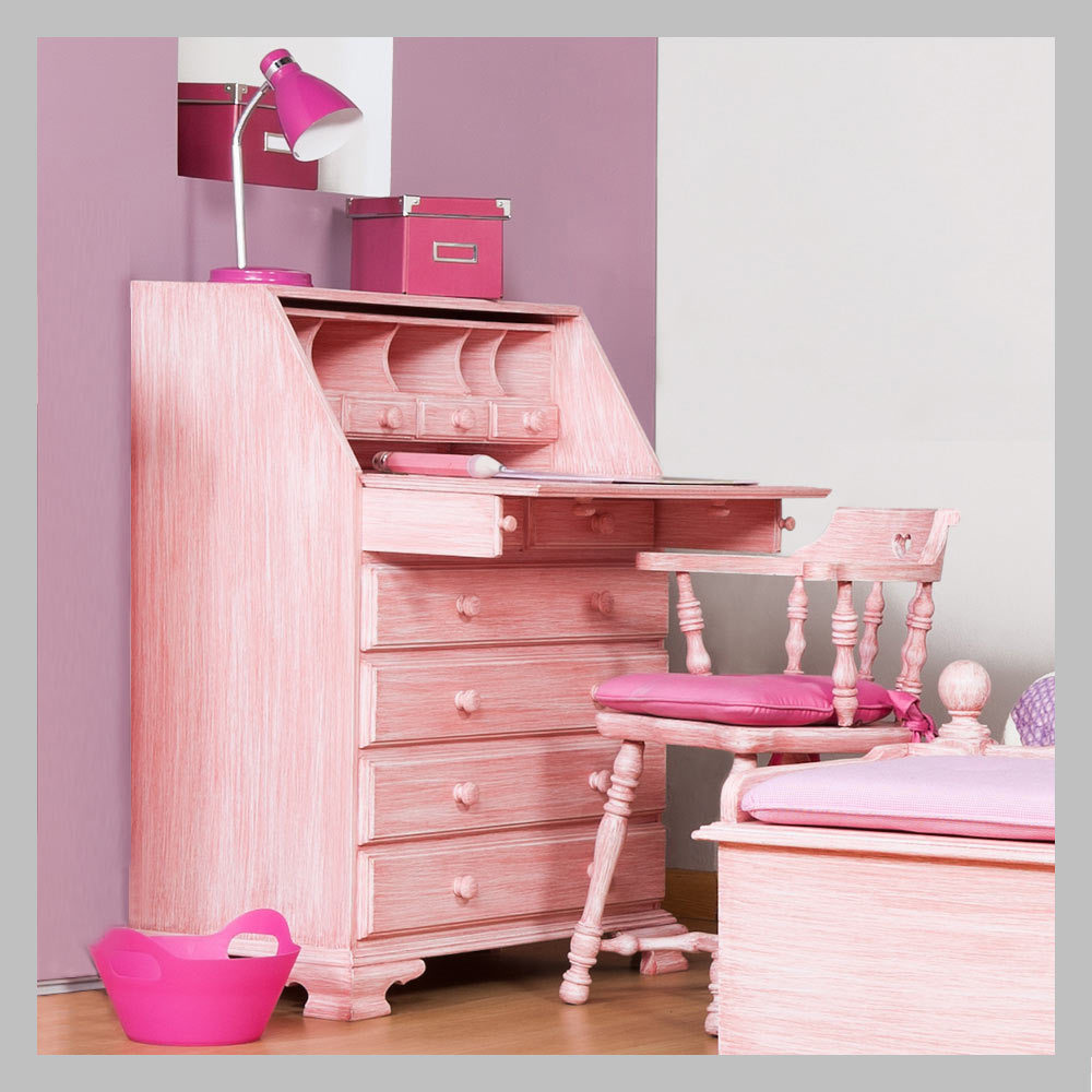 escritorio secretere rosado con disenno clasico para ninna