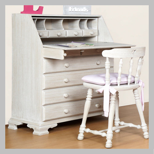 escritorio secretere gris con disenno clasico para ninna