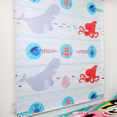 cortina enrollable diseno dory friends  en tela screen t 1 ancho x 1 80 alto