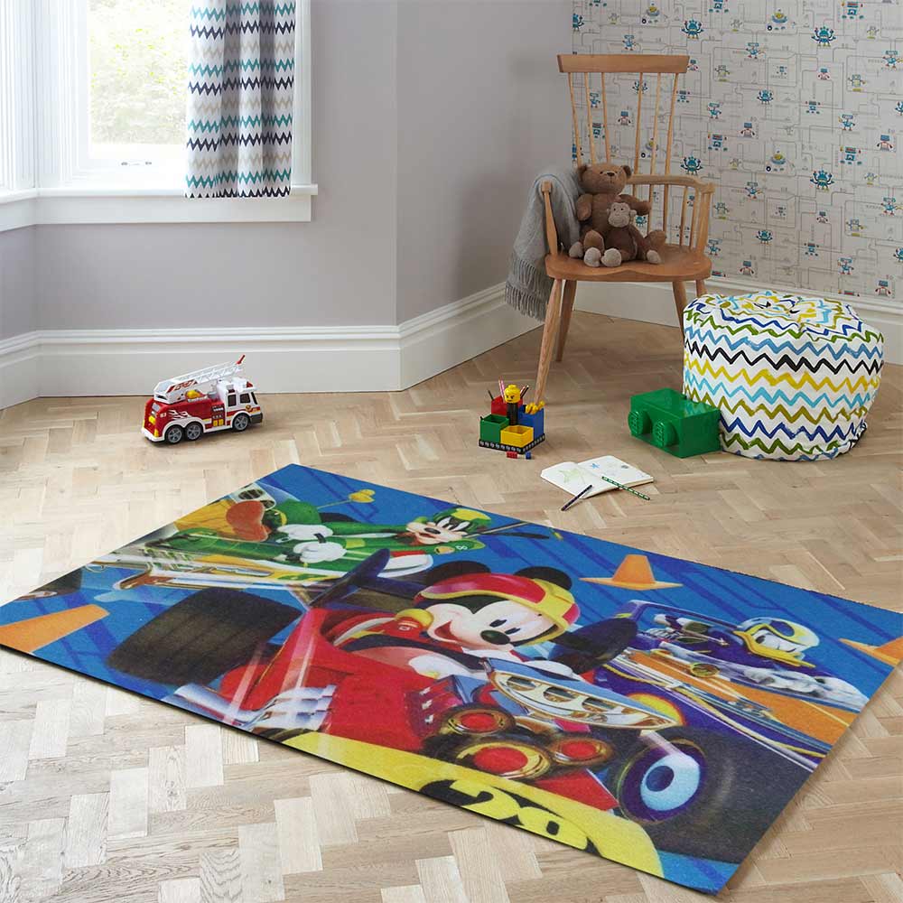 alfombra infantil mickey carreras 42 x 67 cm diseno 4 horizontal